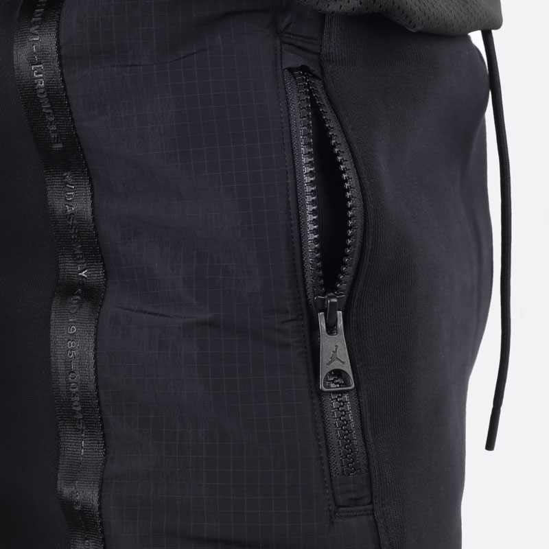 мужские черные брюки Jordan 23 Engineered Fleece Trousers DJ0180-010 - цена, описание, фото 3